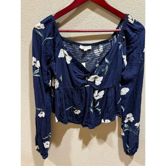 LA Hearts by PacSun Tops - LA Hearts by PacSun Women's Floral Blouse Navy Blue XS Long Puff Sleeve V-Neck